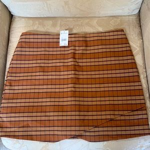 Skirt mini.  Brand new.